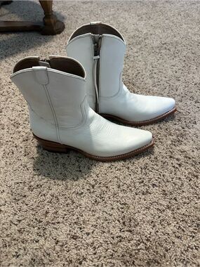 Alvies Trinity Tan and White Leather Ankle Boots size 7.5
